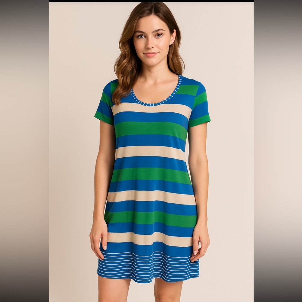 Tommy Bahama Dress Womens
Medium Blue Green Striped TShirt
Cotton Short Sleeve